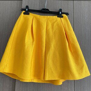H&M Bright Yellow Textured Skater Skirt – Size 4